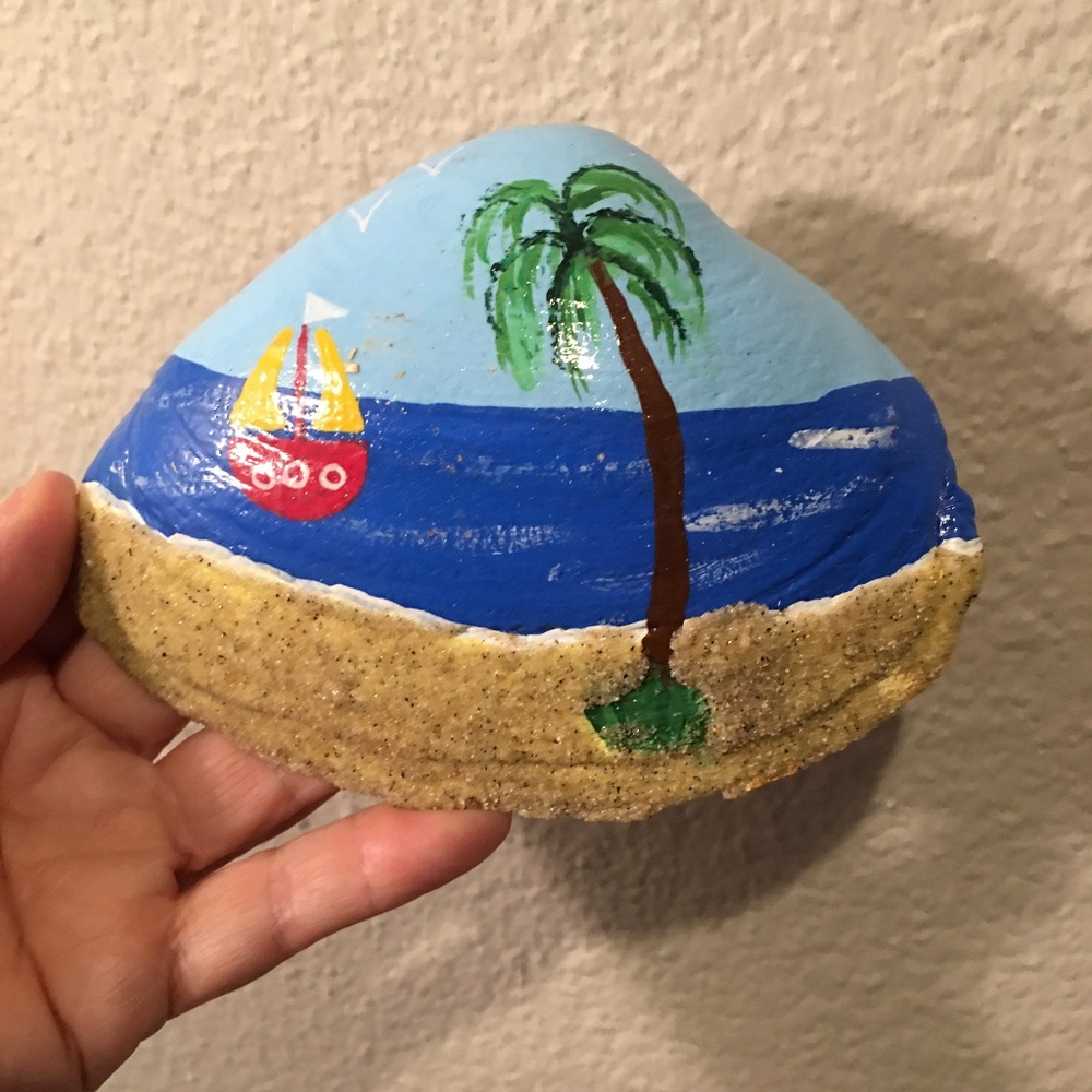 Hand Painted clam shell beach scene.  Dr 4